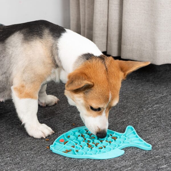 587691259 Fish Shape Silicone Bowl Dog Lick Mat Slow Feeding Food Bowl For Small Medium Dogs Puppy Cat Treat Feeder Dispenser Pet Supplies