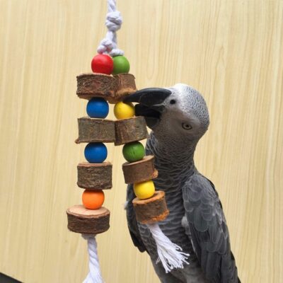 587690700 1 Piece Natural Wooden Birds Parrot Colorful Toys Chew Bite Hanging Cage Balls Ropes Garden Ornament Pet Supplies