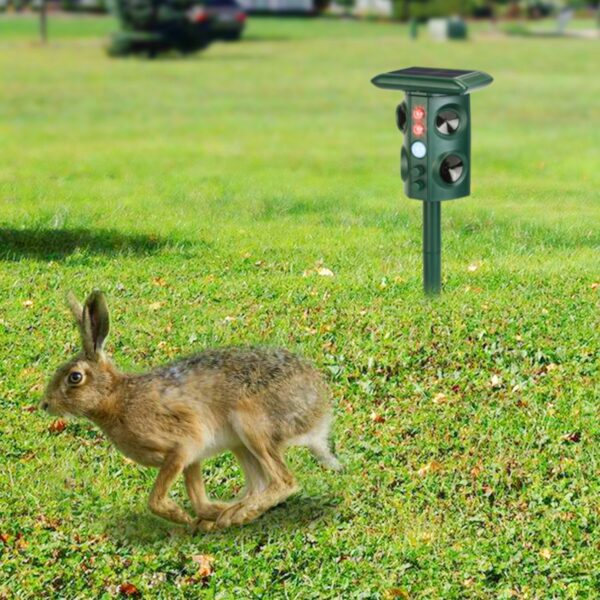 1949006699021209600.jpg Solar Ultrasonic Animal Repeller Solar Powered Animal Repellent Chaser With PIR Motion Sensor IP54 Waterproof Sound Flashing Light For Deer Raccoon Squirrel Mice Snakes Cat Dog