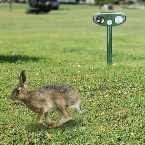 5729917d-6b8a-4d3f-a514-b58f07b2047f.jpg 1Pc Solar Ultrasonic Animal Repeller PIR Sensor Animal Repellent Chaser With Flashing Light IPX4 Waterproof For Chasing Deer Raccoon Squirrel Rat Skunk Rabbit Mole Dog Cat Snake