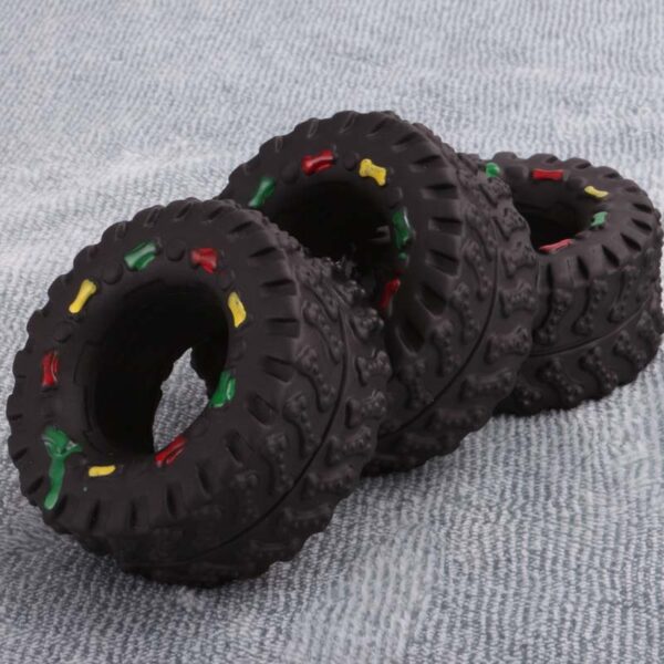 587690740 Mini Elasticity Tire Dog Cat Toy Squeak Sound Chew Treat Holder Funny Puppy Training molar Toys Dog Interactive Pet Supplies